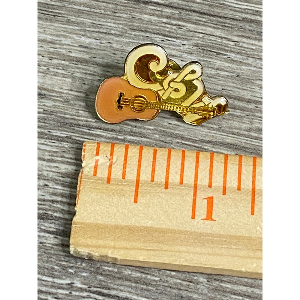 Vintage Gold Tone Acoustic Guitar Treble Clef Enamel Lapel Pin Music Note Flair